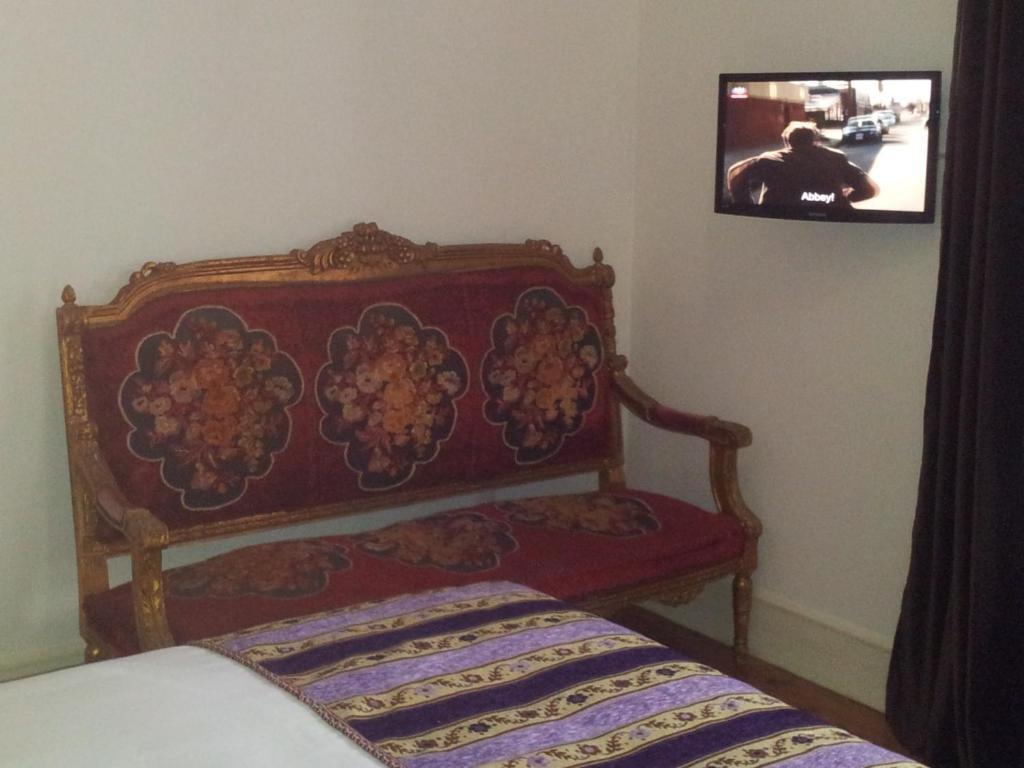 Whatever Art B&B Lisbona Esterno foto